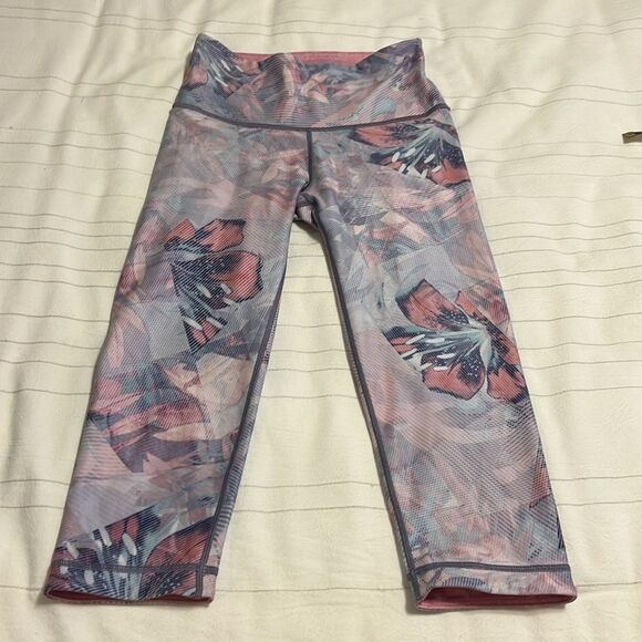 WITH Peloton Capris - Picture 2 of 6